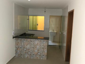 CASA EM CONDOM�NIO